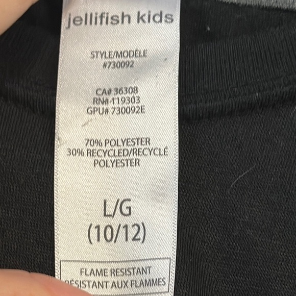 Gray and Black Short Sleeve Tee for Effortless Style - Picture 3 of 6